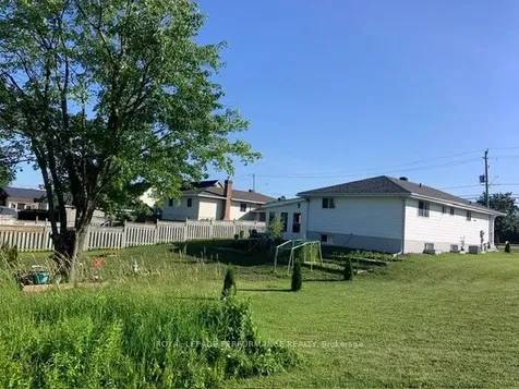 2261 Pitt Street N Cornwall ON K6K 1A4