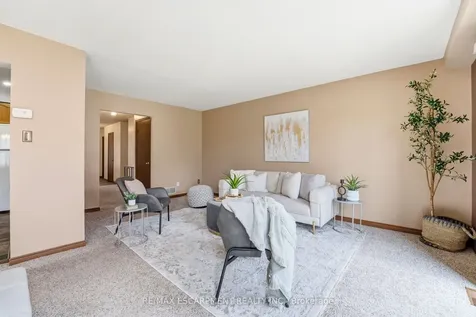 165 Essling Avenue Hamilton ON L9B 2H9