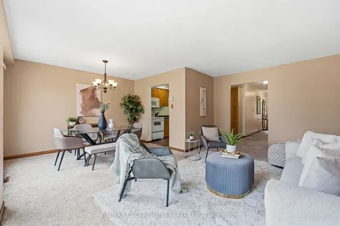 165 Essling Avenue Hamilton ON L9B 2H9