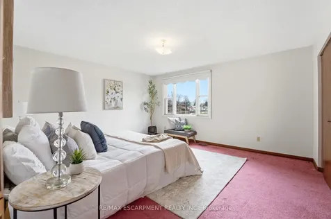 165 Essling Avenue Hamilton ON L9B 2H9