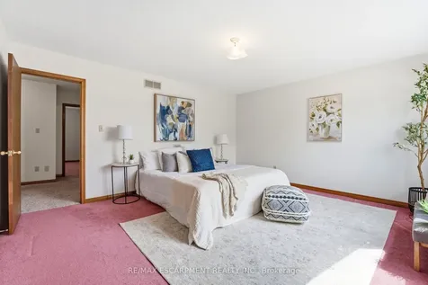 165 Essling Avenue Hamilton ON L9B 2H9