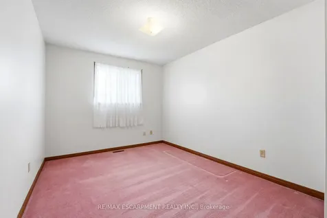 165 Essling Avenue Hamilton ON L9B 2H9