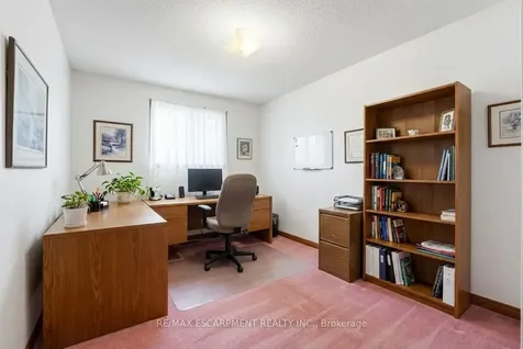165 Essling Avenue Hamilton ON L9B 2H9