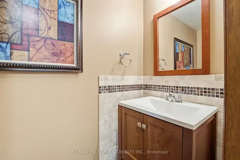 165 Essling Avenue Hamilton ON L9B 2H9