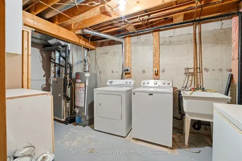 165 Essling Avenue Hamilton ON L9B 2H9