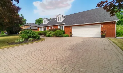 1656 Champlain Drive Peterborough ON K9L 1N6