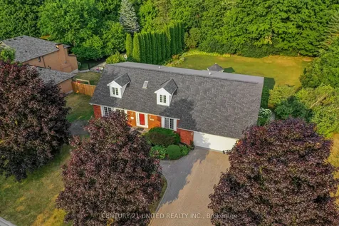 1656 Champlain Drive Peterborough ON K9L 1N6