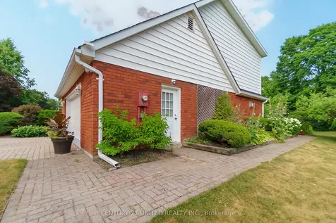 1656 Champlain Drive Peterborough ON K9L 1N6