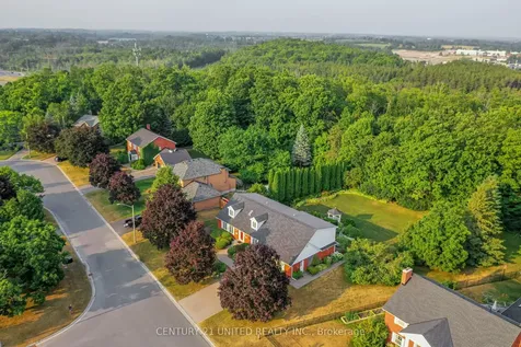1656 Champlain Drive Peterborough ON K9L 1N6