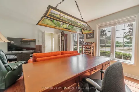1656 Champlain Drive Peterborough ON K9L 1N6