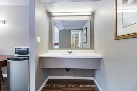 5958 Fallsview Boulevard Niagara Falls ON L2G 3V5