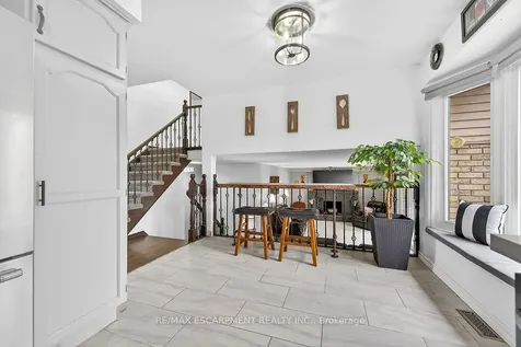 56 Hummingbird Lane Hamilton ON L9A 4A9