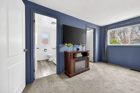 56 Hummingbird Lane Hamilton ON L9A 4A9
