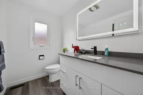 56 Hummingbird Lane Hamilton ON L9A 4A9