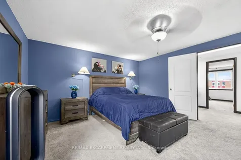 56 Hummingbird Lane Hamilton ON L9A 4A9