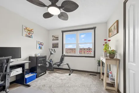 56 Hummingbird Lane Hamilton ON L9A 4A9
