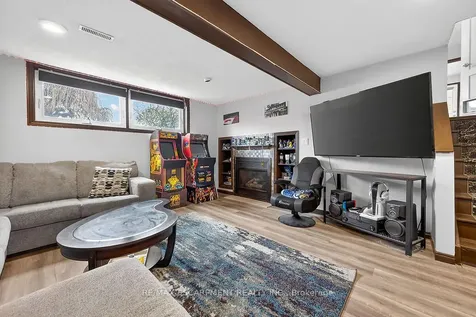 56 Hummingbird Lane Hamilton ON L9A 4A9