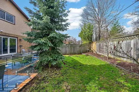 56 Hummingbird Lane Hamilton ON L9A 4A9