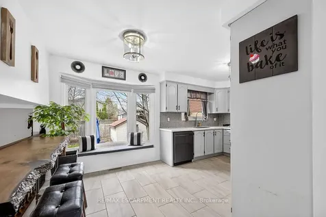 56 Hummingbird Lane Hamilton ON L9A 4A9