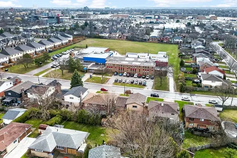 56 Hummingbird Lane Hamilton ON L9A 4A9