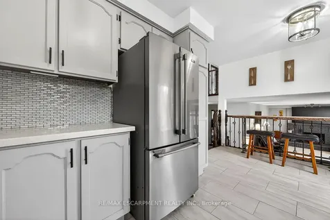 56 Hummingbird Lane Hamilton ON L9A 4A9