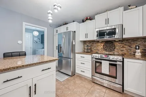 28 Harcourt Place Centre Wellington ON N1M 0A6