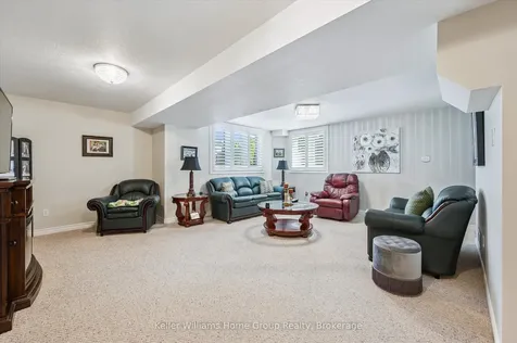 28 Harcourt Place Centre Wellington ON N1M 0A6