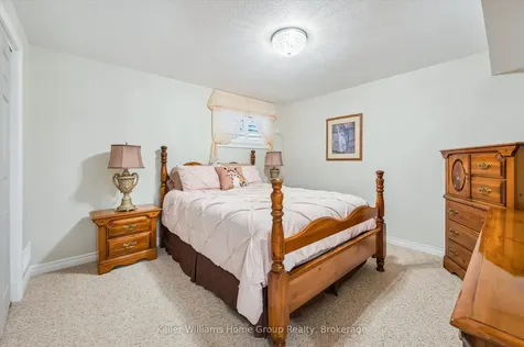 28 Harcourt Place Centre Wellington ON N1M 0A6