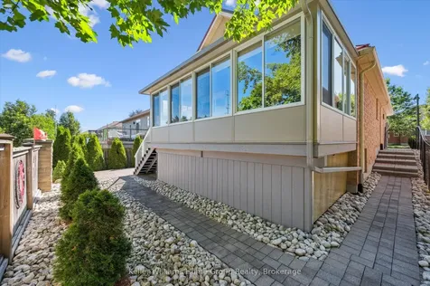 28 Harcourt Place Centre Wellington ON N1M 0A6