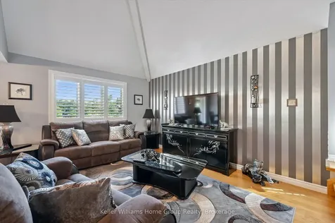 28 Harcourt Place Centre Wellington ON N1M 0A6