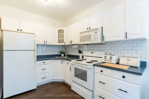621 Rosseau Road Hamilton ON L8K 4T9