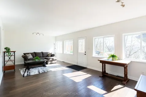 621 Rosseau Road Hamilton ON L8K 4T9
