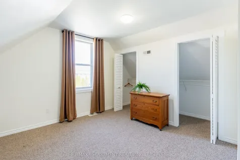 621 Rosseau Road Hamilton ON L8K 4T9
