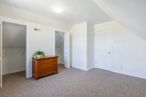 621 Rosseau Road Hamilton ON L8K 4T9