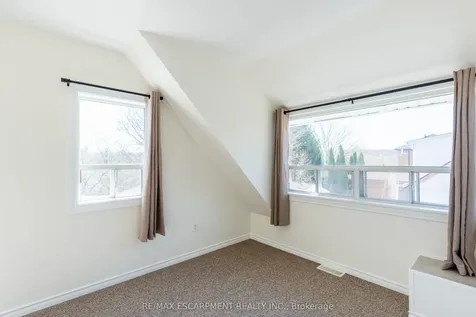 621 Rosseau Road Hamilton ON L8K 4T9