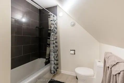 621 Rosseau Road Hamilton ON L8K 4T9