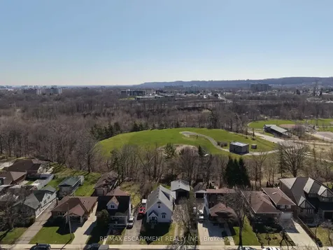 621 Rosseau Road Hamilton ON L8K 4T9