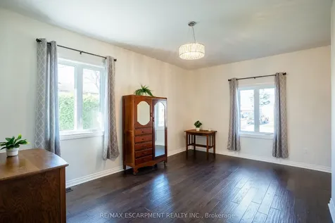 621 Rosseau Road Hamilton ON L8K 4T9