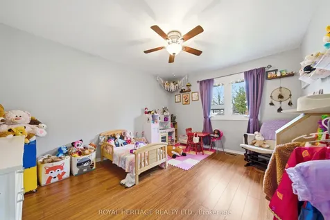 15 Kidd Avenue Quinte West ON K8V 2C6