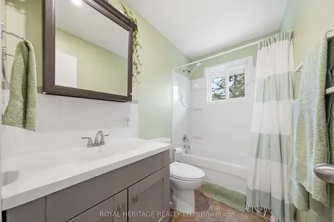 15 Kidd Avenue Quinte West ON K8V 2C6