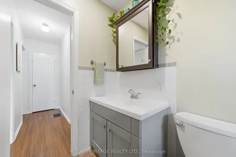 15 Kidd Avenue Quinte West ON K8V 2C6