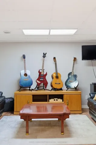 15 Kidd Avenue Quinte West ON K8V 2C6