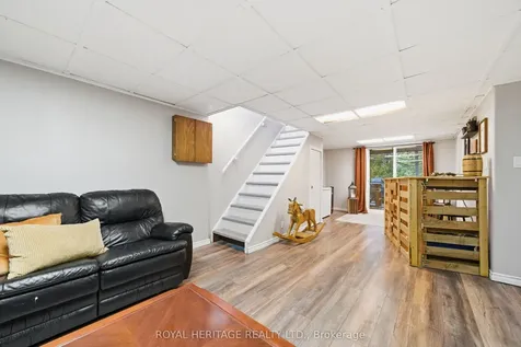 15 Kidd Avenue Quinte West ON K8V 2C6