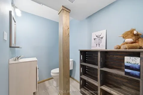 15 Kidd Avenue Quinte West ON K8V 2C6