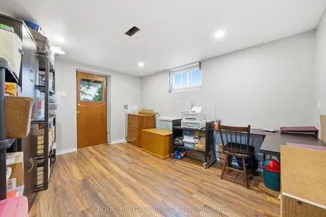 15 Kidd Avenue Quinte West ON K8V 2C6