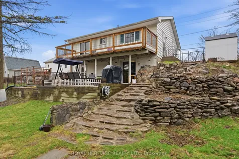 15 Kidd Avenue Quinte West ON K8V 2C6