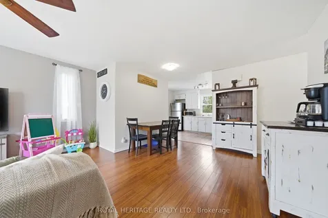 15 Kidd Avenue Quinte West ON K8V 2C6