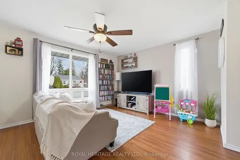 15 Kidd Avenue Quinte West ON K8V 2C6