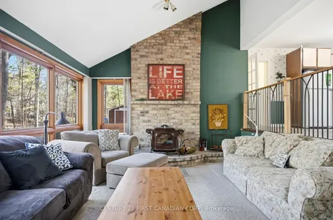 10277 Grand Oaks Drive Lambton Shores ON N0M 1T0