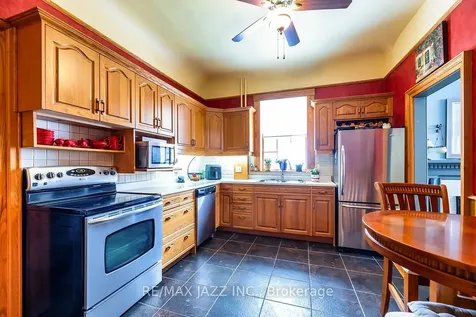22 Francis Street Kawartha Lakes ON K9V 3R6